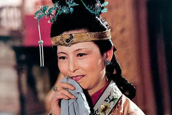 冷香丸@贾宝玉用天价药方,打脸宝钗:钓金龟婿的金玉良缘,竟是薛家谎言