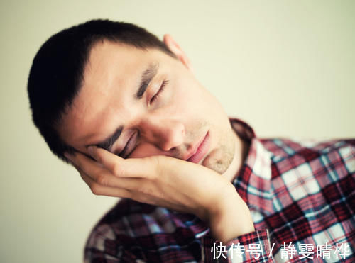 湿气|中医绝学身体湿气大的人，用这2味中药泡水喝，祛湿排毒不伤身