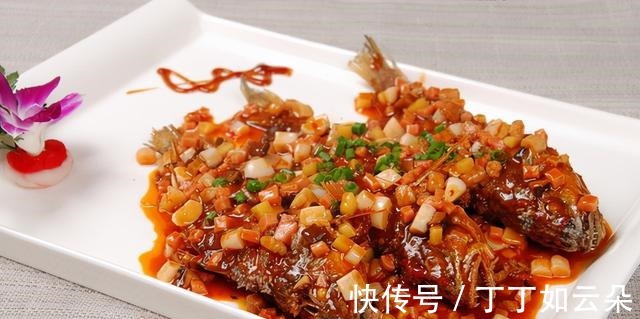 超级下饭的时蔬烧黄鱼,味道鲜美,肉质紧实,大人孩子都爱吃!