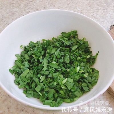 韭菜|本地人叫韭菜铺蛋