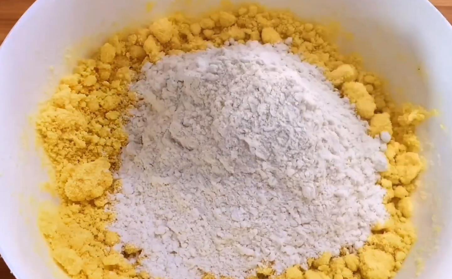 底部焦香|玉米面最好吃的做法,一周至少吃4次,营养美味好消化,越吃越香