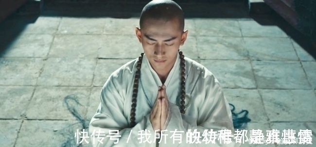 和尚|清朝强迫百姓必须留一条辫子,那天生就不长头发的人该咋办?