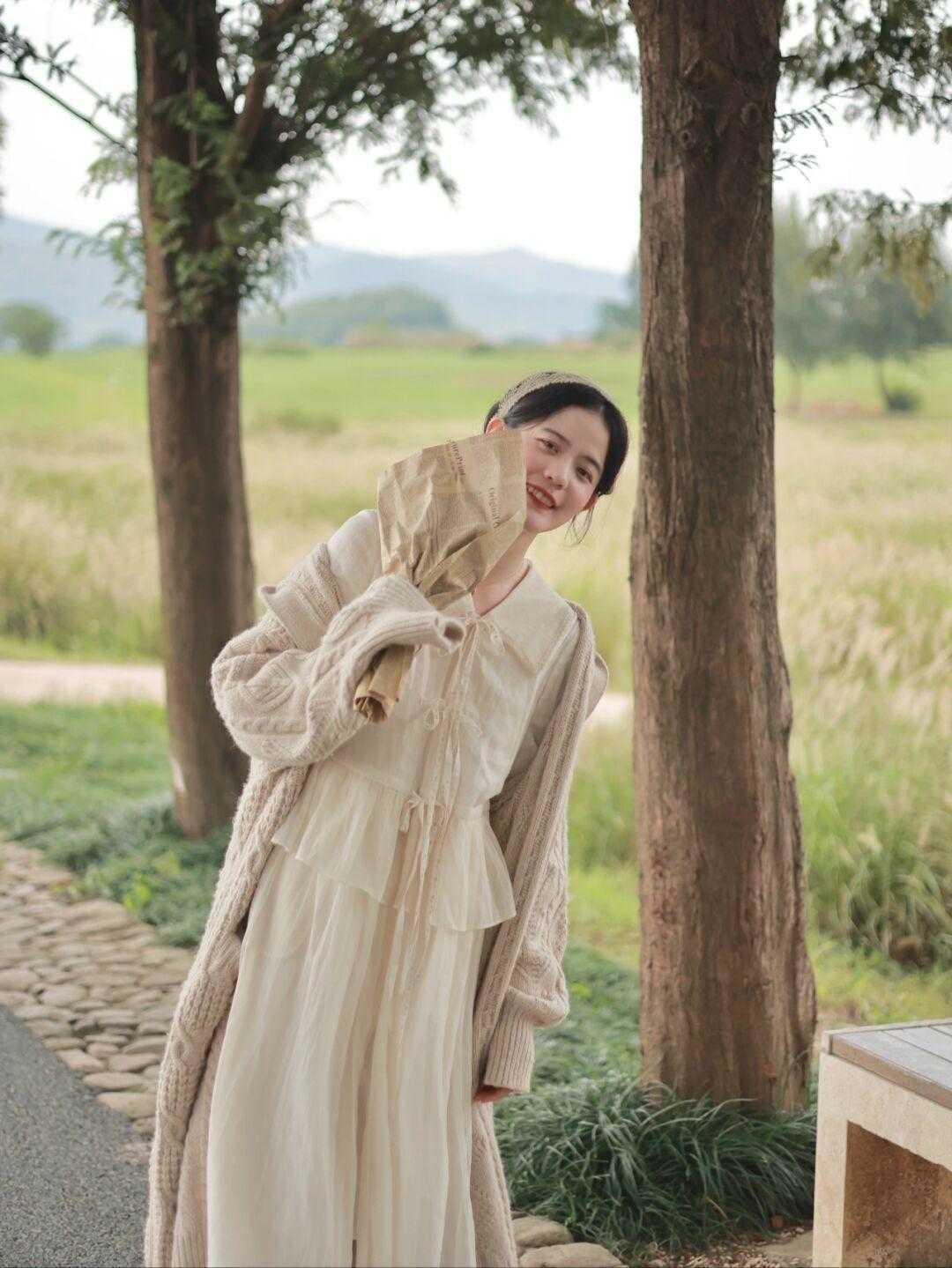 长款 长款针织开衫这样搭，保暖时髦又温柔，随便穿穿都有气质