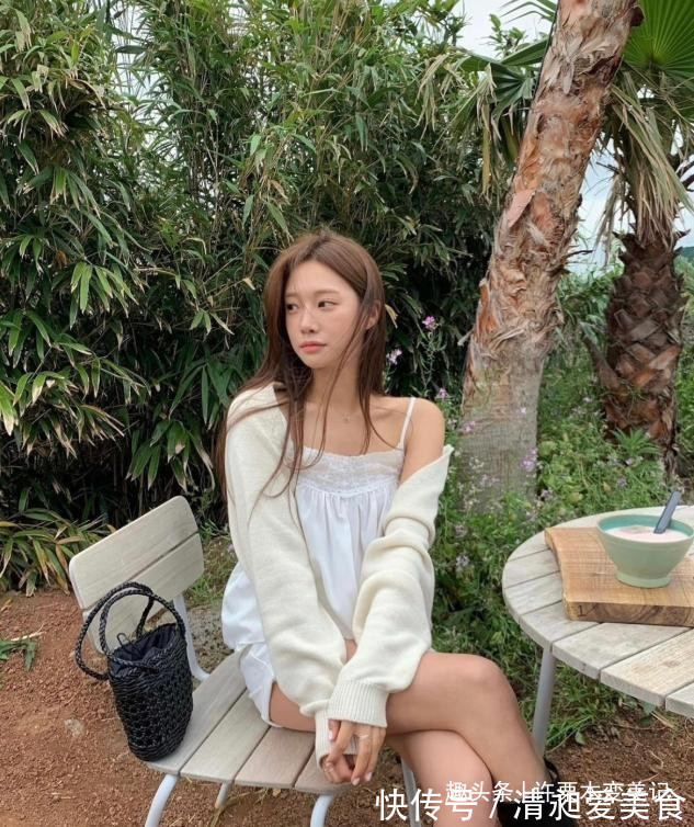 时髦 扔掉你的碎花裙!今夏流行这“3种”裙子,40岁女人穿更时髦减龄