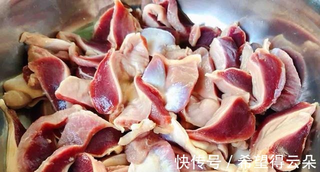 鸡肝|鸡身上“最值钱”的部位,卖鸡的都留着自己吃,一只鸡就一个!