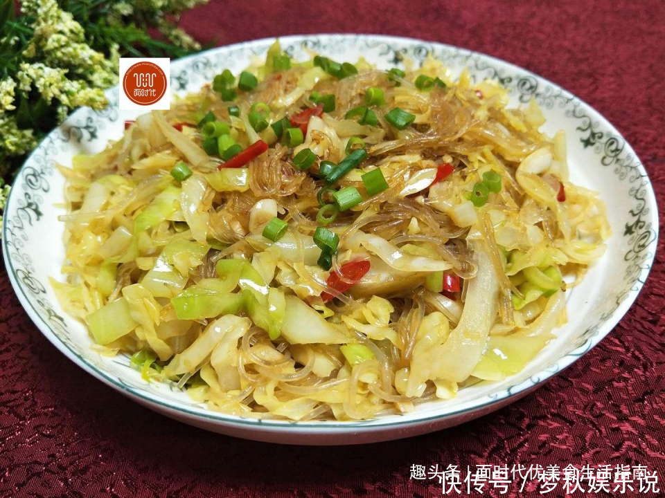 包菜|包菜和它一起炒吃着比肉香还开胃,常年都吃不腻,真香!