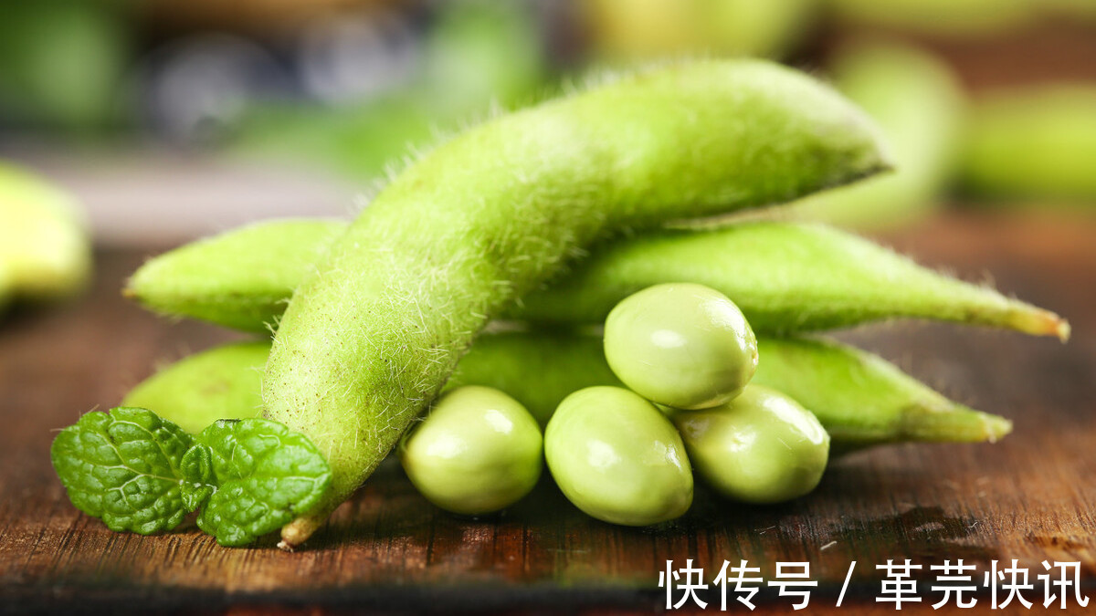 发黄|煮毛豆时,牢记3个小技巧,毛豆翠绿好吃,不发黄还特别入味