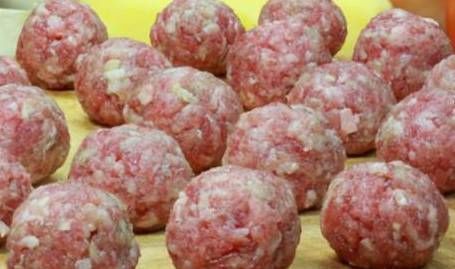 难怪|用肉丸做汤时,冷水下锅还是沸水下锅原来一直做错了,难怪不香