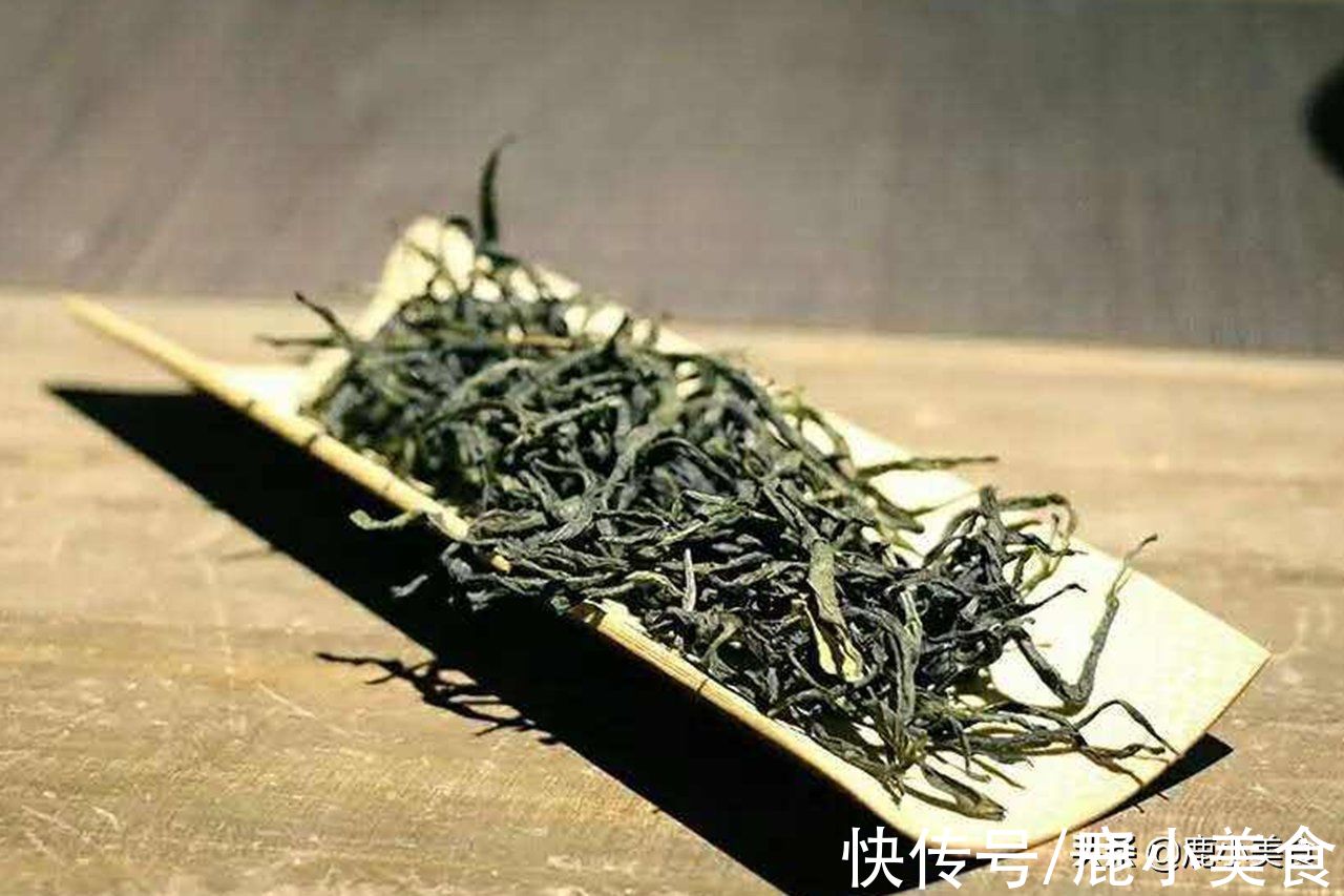 小鹿|福建人待客爱用什么茶？大红袍不香了，这4款口粮茶喝完还想喝