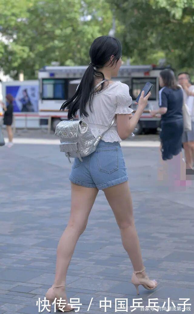 突如其来的“牛仔风”，时髦又吸睛，“燃爆”了整个街头！