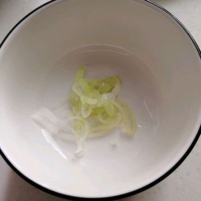 海鲜菇蛋花汤|紫菜海鲜菇蛋花汤