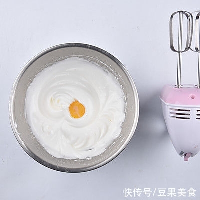 #健康甜蜜烘焙料理# 树桩蛋糕