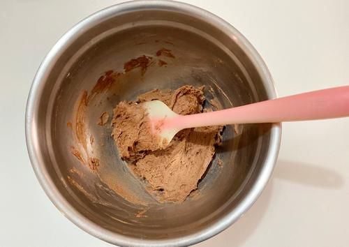  入回温|新手也能轻松做的巧克力小蛋糕，口感丰富、松软醇厚，快收藏！