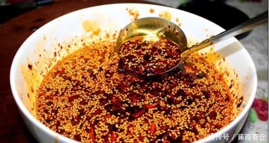 茄子|美食推荐:酱爆肉末茄子、果仁菠菜糕、秘制辣椒油、麻婆豆腐做法