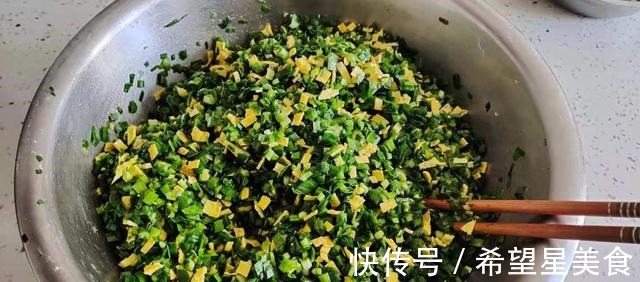 小苏打|调韭菜馅时,牢记“2放3不放”,很多人做错,难怪韭菜变色又出汤!