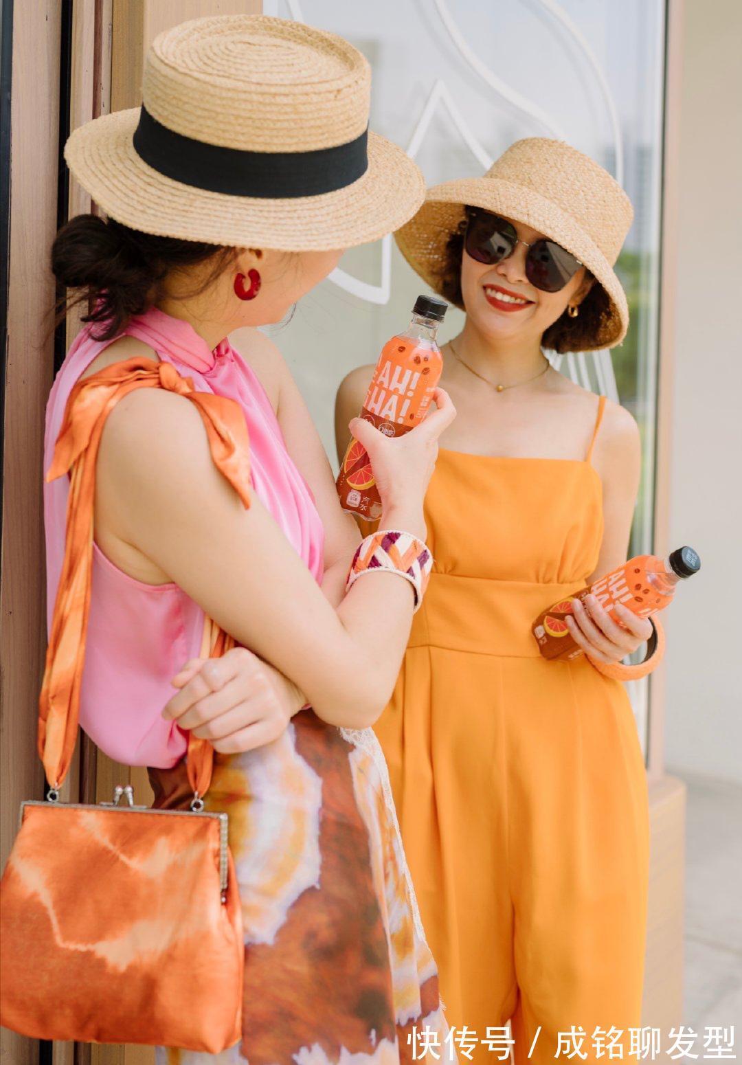 无袖|五十岁的女人千万别服老，学学这位姐姐的穿搭，时尚减龄气质出众