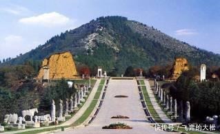 睡拥500吨财宝的中国女人!