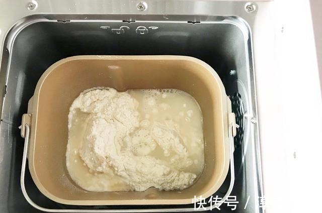 自从学会这饼做法,我家1周1袋面,三天两头做一次,外酥里嫩太香