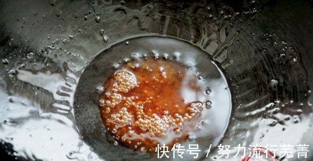 糖色|在家做卤肉，掌握3个窍门，卤肉色泽红亮软烂入味，不用出去买了！