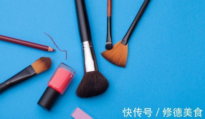 父母|超50万孩子“早熟”!毁掉孩子的正是父母的“不自知”,家长警惕