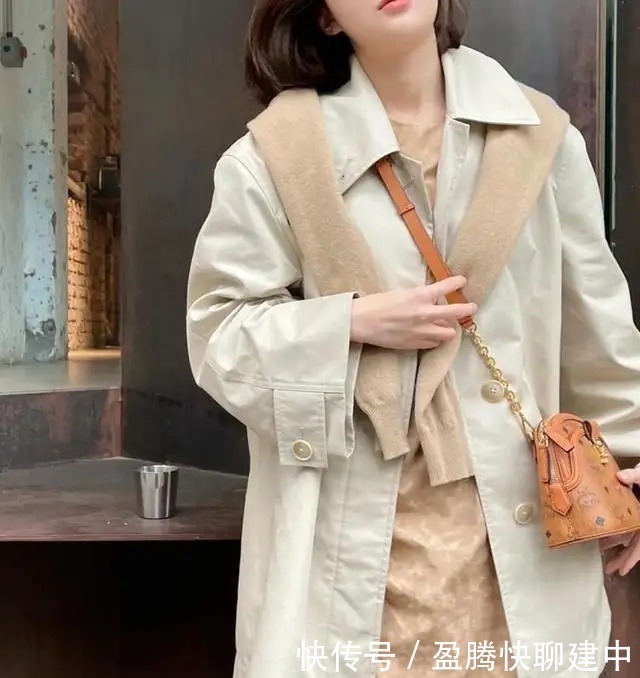 直筒裤|春天衣服不要买太多,除了风衣,你还差这几件“内搭+下装”