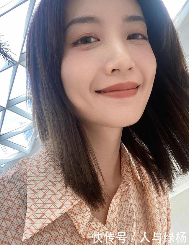 档次|香奈儿新色来袭!复古又高级的显白色,档次又上升不少!