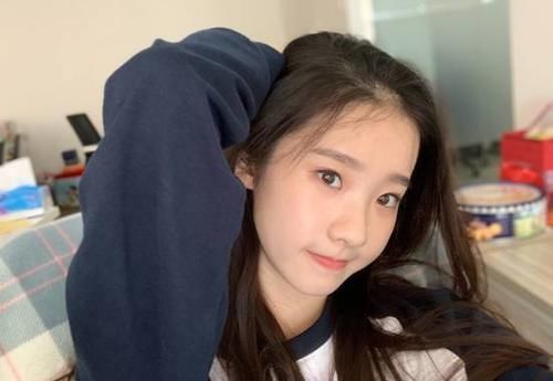 张亮 同是大厨人设崩塌,张亮张艺凡趣味横生,她却被全网批太假