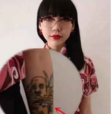 張楚格|吳莫愁:憑《好聲音》爆紅,如今“失業(yè)”,她是資本的犧牲品嘛?