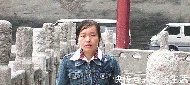 张教授#从小保姆到中书协会员,她只用了10年,书作朴素中多才情的华丽!