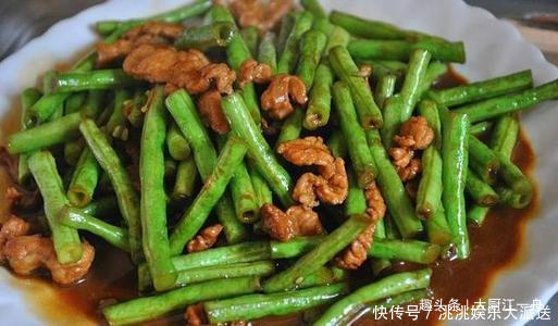 五花肉|豆角炒肉,肉片先下锅就错了,难怪难吃不入味,大厨这样做才对