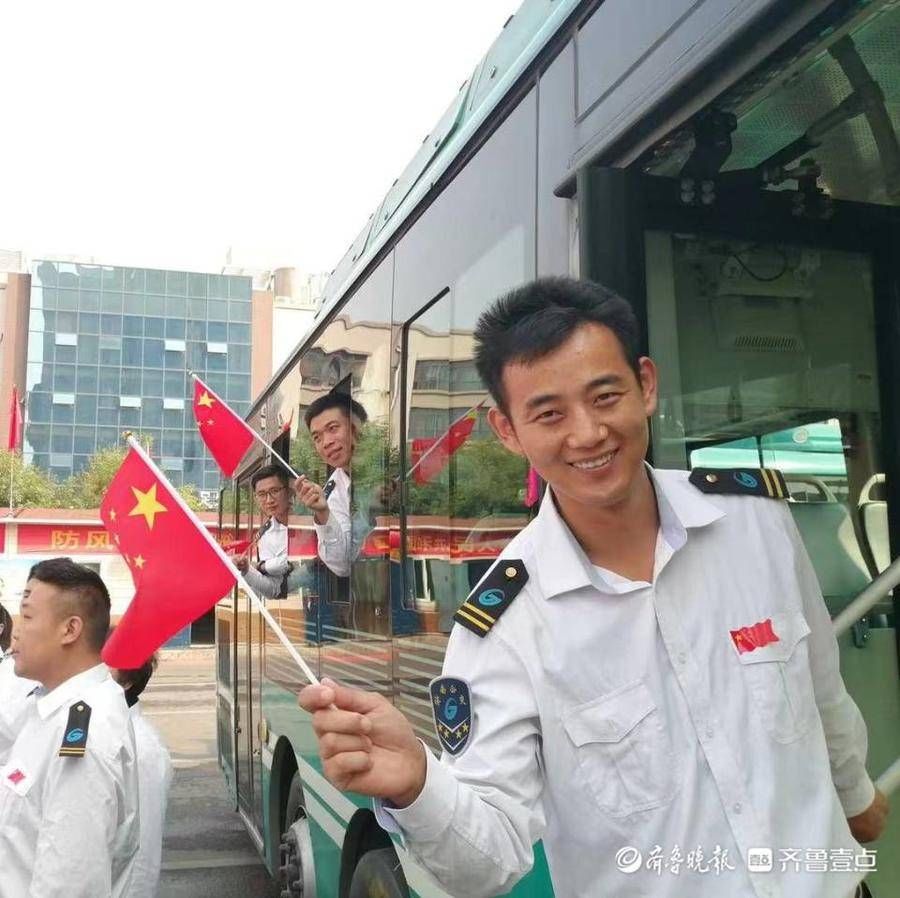 济南公交K3路驾驶员：以更优质服务为祖国献礼|我和国旗合个影| 济南公交