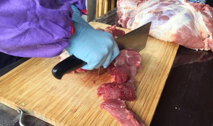 灌香肠的配方告诉你,爱吃的人快收藏,味道好没腥味,醇厚浓郁