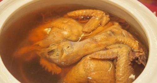 大部分|不管炖什么鸡都别加“它”，大部分人经常放，最后鸡肉腥柴又难吃