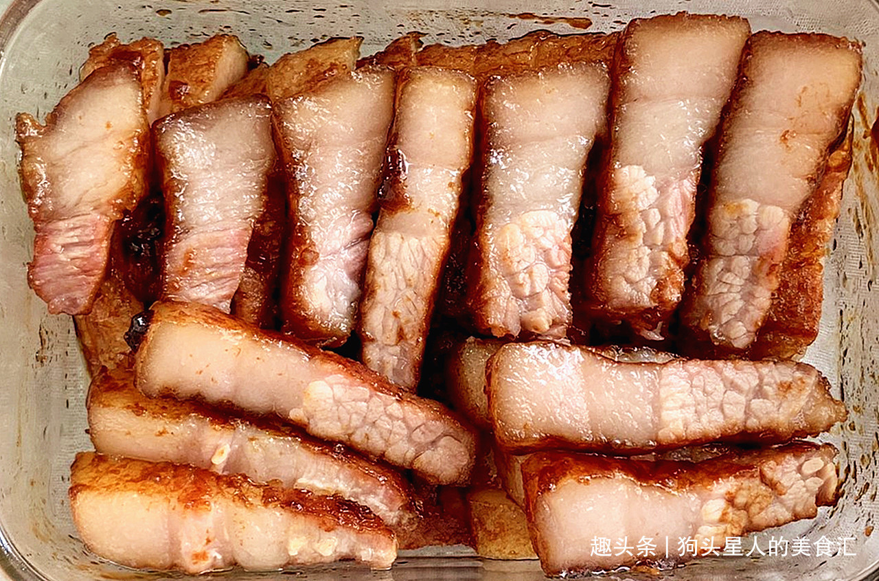 自从知道电饭煲可以做叉烧,我家隔天就做一锅,甘香肥美,太香了