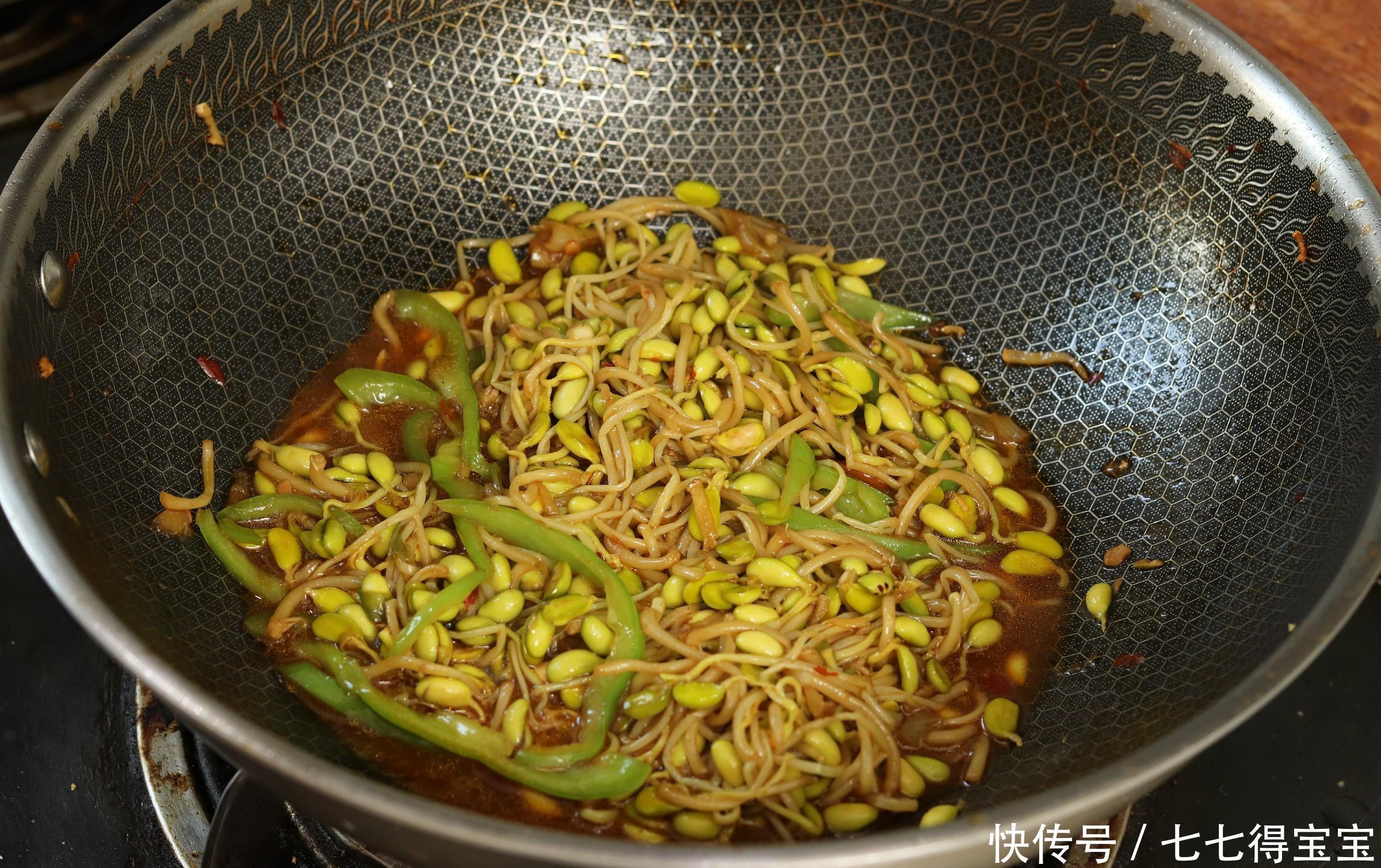  在家发豆芽的秘方，老妈用了半辈子，营养脆嫩又卫生，5天就能吃