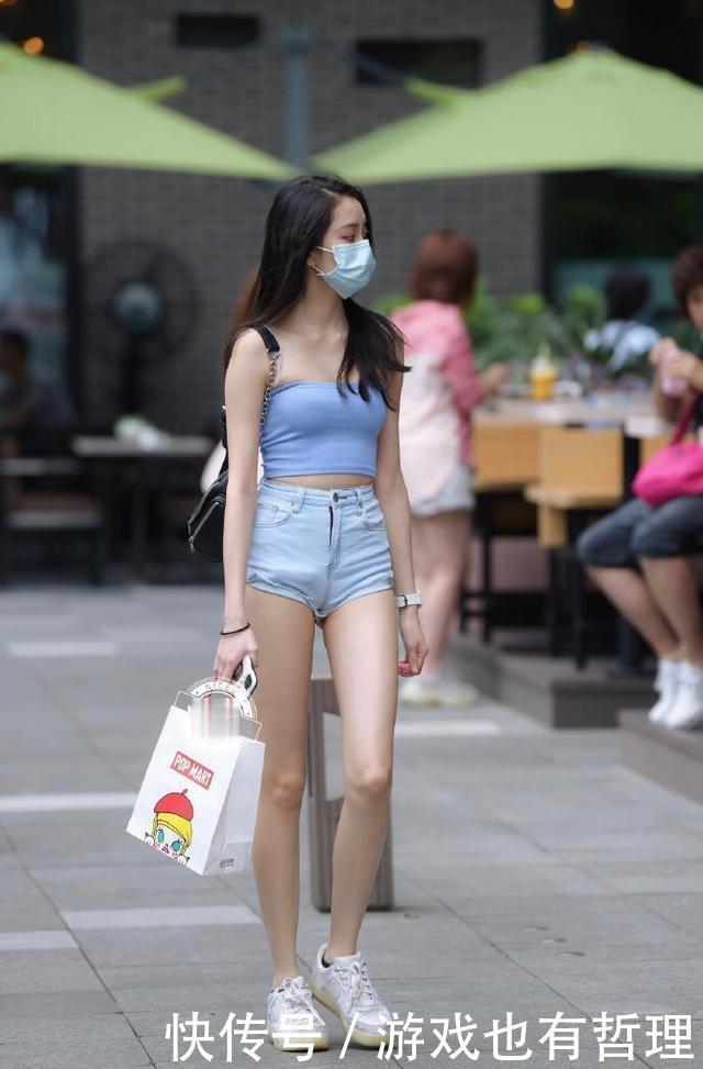 年轻姑娘搭配“经验老道”，还真是深藏不露啊