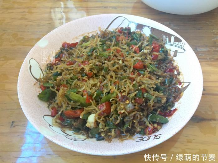 打包带|发小来家吃饭,两个人吃4菜一汤,酒足饭饱后,发小说要打包带走