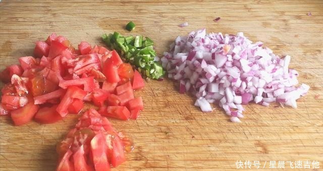  1个西红柿半个洋葱，教你8分钟搞定早餐饼，比披萨好吃，孩子都爱