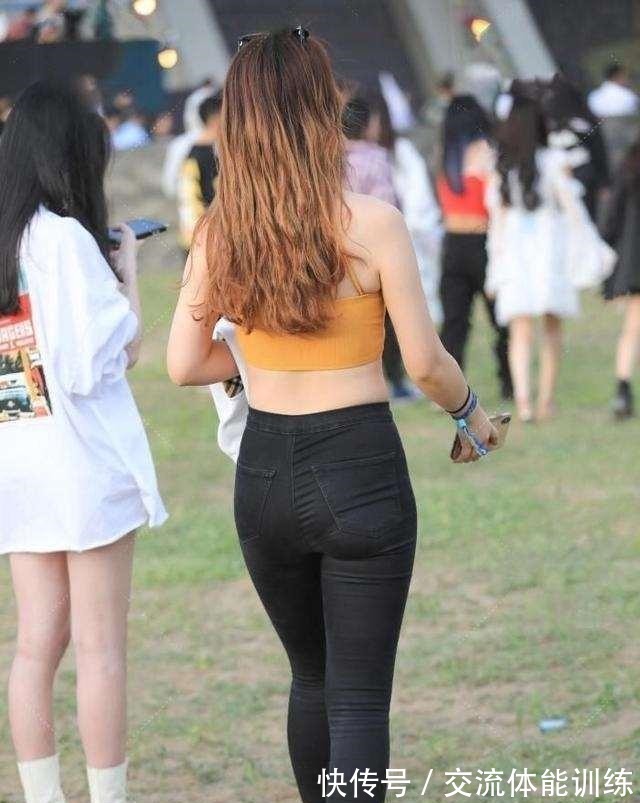 伞裤 被穿打底裤的女生美到了,显腿部纤细修长,简单好学!