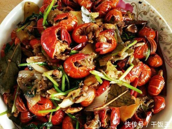 美食精选：泡椒炒鸡胗，口味啤酒龙虾，剁椒焖鸡翅，泡菜肉末豆腐的做法