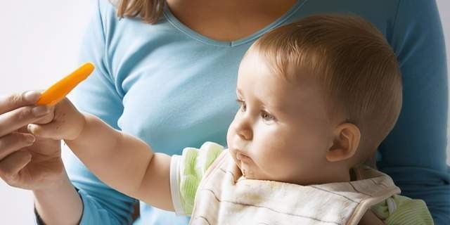 喂养|宝宝有几种表现，可能暗示母乳营养已不足，建议断掉
