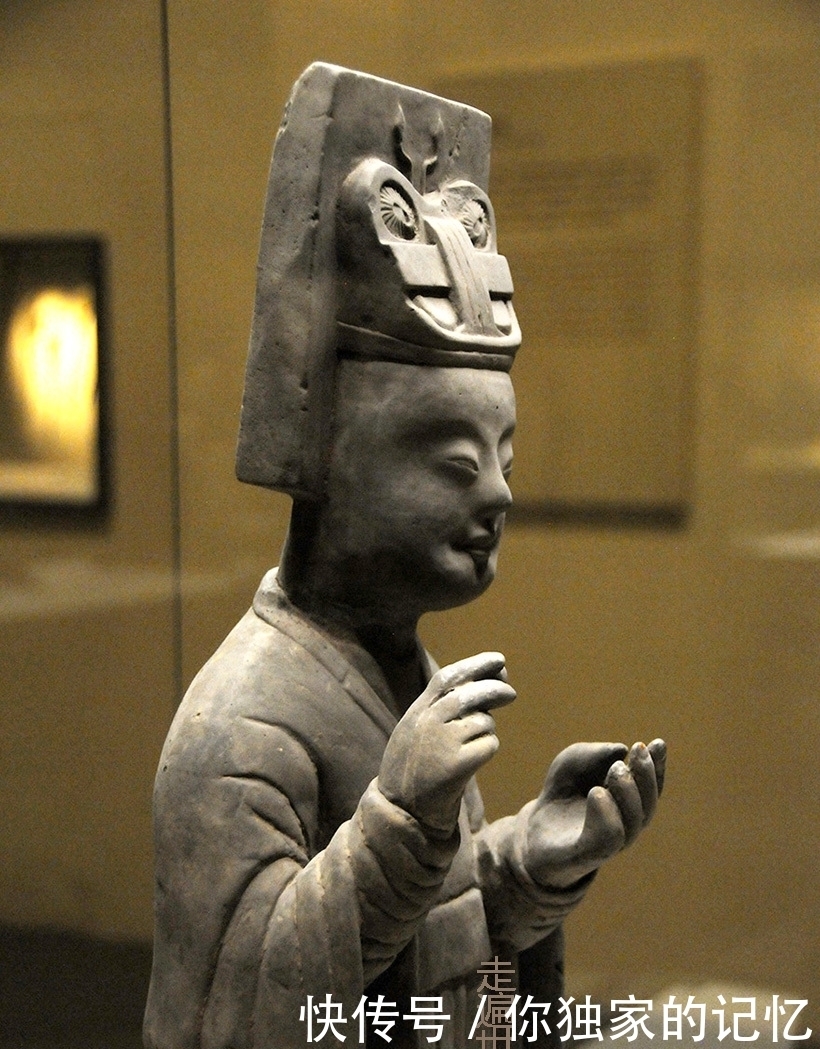 帅哥|中国最早通过“国考”录用的公务员是这打扮,帅哥秒变大叔