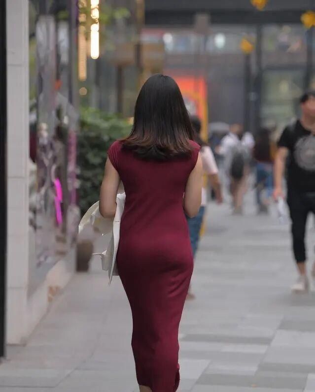 裙子|贴身束腰的针织裙,拯救你的“小肚腩”,胖女孩不容错过