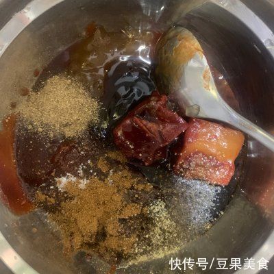 扣肉|#巨下饭的家常菜#新挑战之酱香扣肉