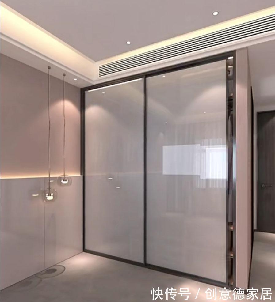 装修|卧室别再做定制衣柜了,砌个墙这样装修,能省好几千