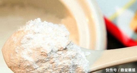 锅用久了又黑又脏,别着急丢!教你一妙招立马像新买的一样干净