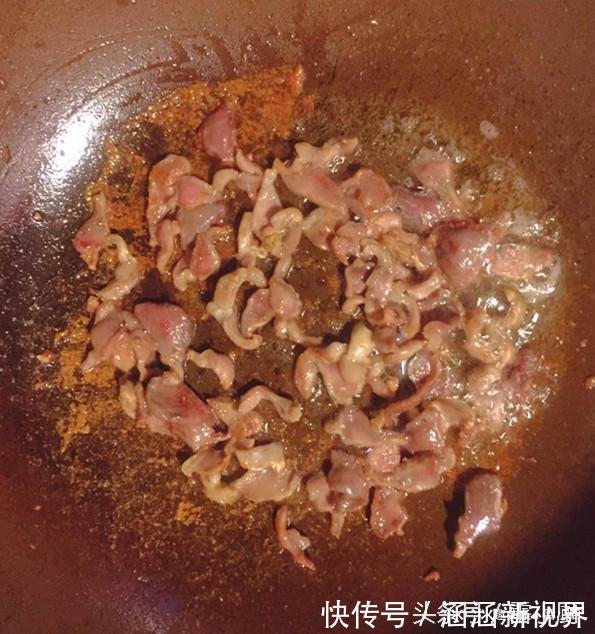 酸辣椒|鸡胗搭配这些菜一起炒,竟能这么好吃!用来拌饭又要多吃一碗!