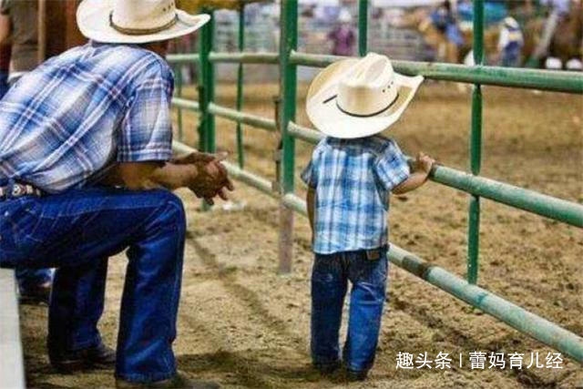 手机|5岁男童发泄情绪,摔坏大人手机,爸爸的做法值得太多父母学习