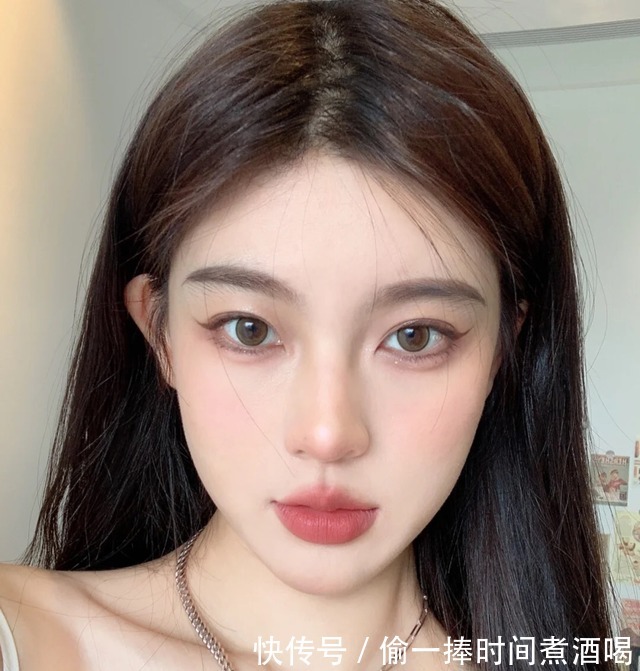 尤雾弹 适合日常的清淡口红,这4支豆沙色不容错过,显白高级轻松抬气质