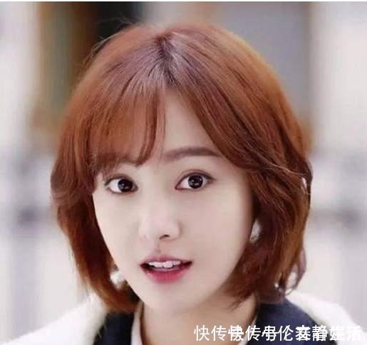 丸子头|冬天再懒也不要散着头发了,有静电,试试这3款扎发,洋气显脸小